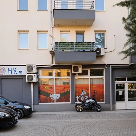 Signature Free Private Parking * Üsküp